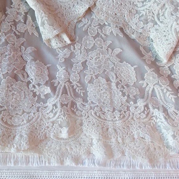 Show Me Your Mumu Cream ‘Fannie’ Flowy Lace Dress - Picture 10 of 10